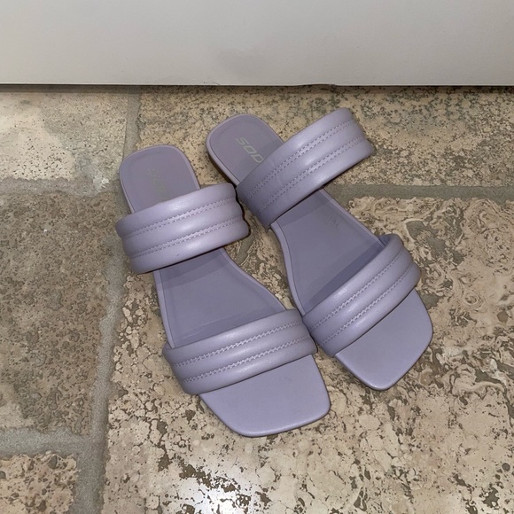 SODA Sandals - Women’s 10 - Picture 3 of 4